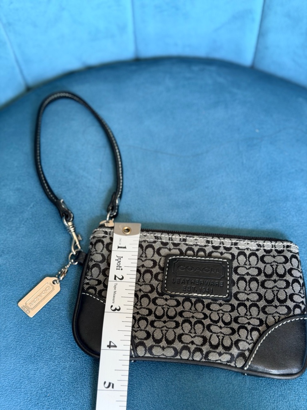 NWOT - Coach Black and Gray Signature Canvas Wristlet - Picture 5 of 5